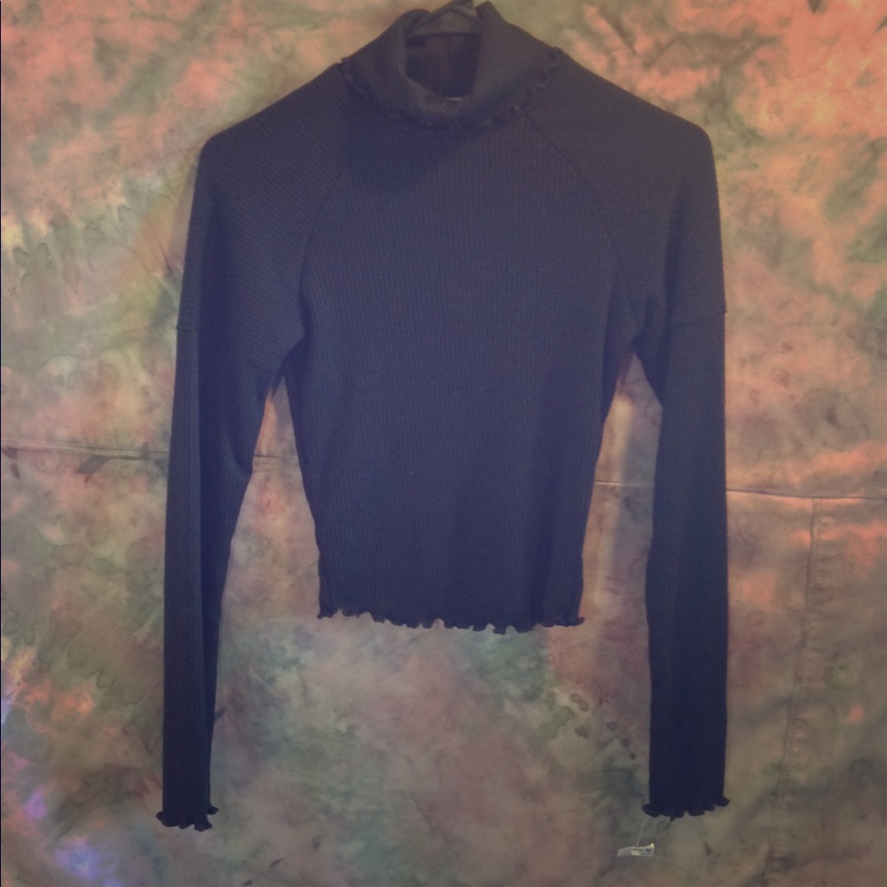 NEW BOZZOLO Long sleeve crop top